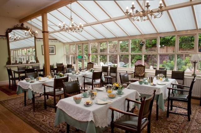 Belmont Hotel Wrexham Bagian luar foto